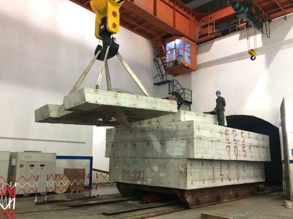 大型起重機動(dòng)靜負荷試驗